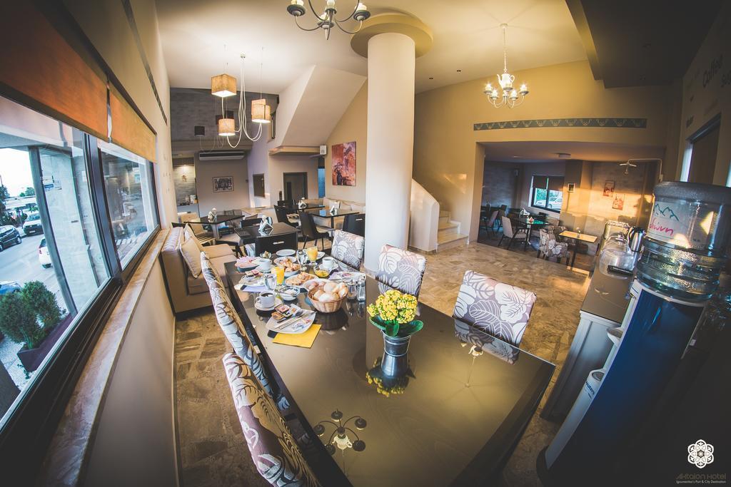阿克泰昂酒店 伊古迈尼察 外观 照片